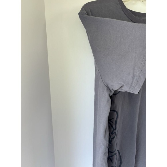 Disney Mickey Mouse Tutto Bene‎ Graphic T-Shirt Gray Short Sleeve Crewneck Tee - Picture 13 of 16